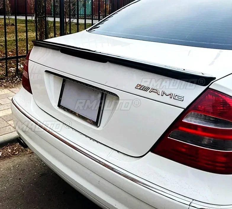 Car Rear Trunk Spoiler Exterior Part Car Rear Spoiler Wing for Mercedes-Benz W211 E-class E200 E260 2003-2007 Car Accessories