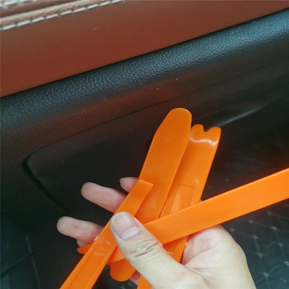 4 delige demontageset voor auto interieurpanelen